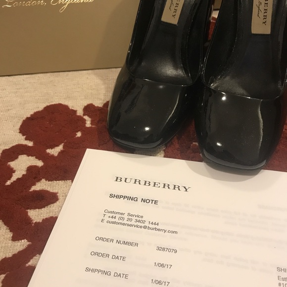 Burberry pump made in Italy - Picture 4 of 8